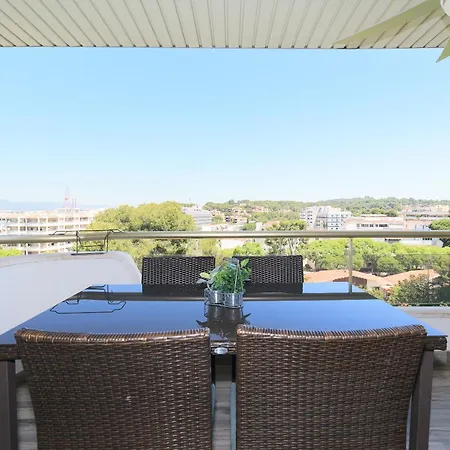 Uhc Arquus Apartment Salou